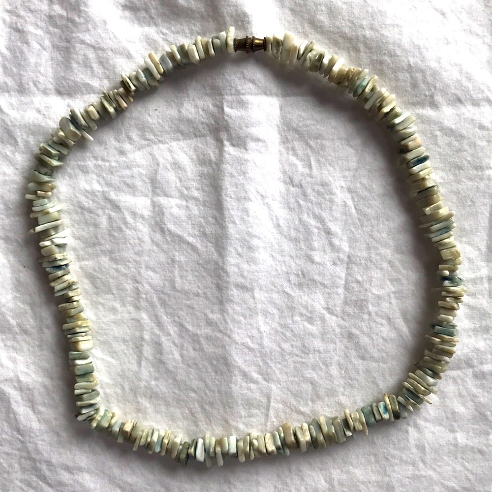Vintage Green Puka Shell Necklace/Choker 15”